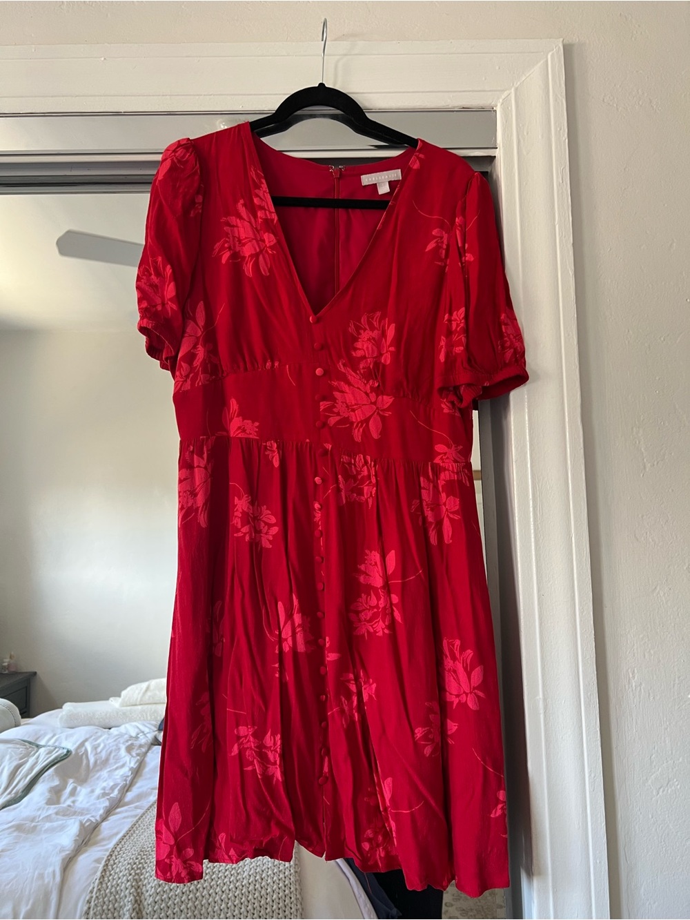 Chelsea28 Red Floral V-Neck Mini Dress
